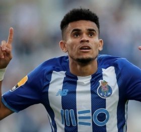 Liverpool target Luis Diaz going nowhere says Porto coach