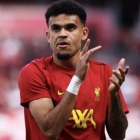 Liverpool reject bid from Bayern Munich for winger