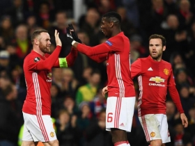 Manchester United overcome late scare to reach Europa League final