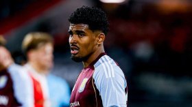 Man Utd make late approach for Aston Villa star Man Utd make late approach for Aston Villa star