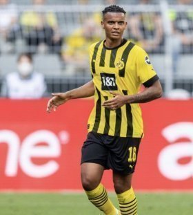Manuel Akanji deal to Man City complete