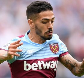 Manuel Lanzini signs new West Ham contract