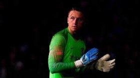 Chelsea goalkeeper set for Paris Saint-Germain move