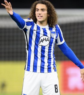 Arsenal midfielder Guendouzi completes exit