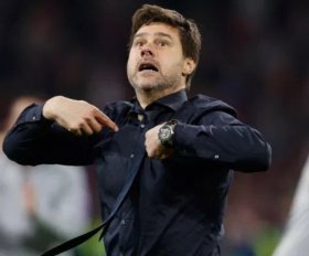 Tottenham manager Pochettino slams chairman Levy