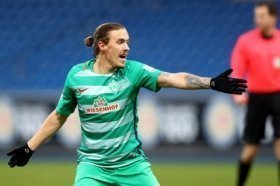 Chelsea and Liverpool set to battle for Max Kruse