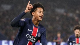 Arsenal make offer to sign PSG midfielder Arsenal make offer to sign PSG midfielder