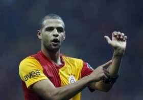 Inter boss reveals Felipe Melo interest