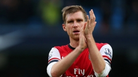 Mertesacker assessing his Arsenal future