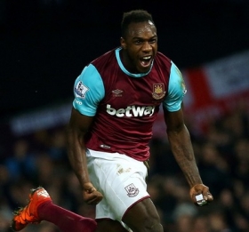 Chelsea not interested in West Ham ace