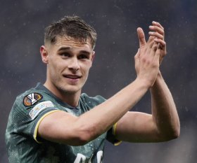 Micky van de Ven to Man Utd?