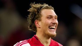 Arsenal & Chelsea want to sign Belgian winger