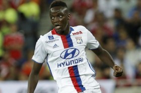 Manchester City plan to beat Chelsea to Lyon defender