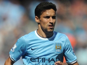 Jesus Navas completes return to Sevilla