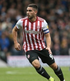 Brighton seal move for Maupay