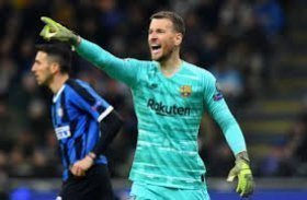 Arsenal want Barcelona goalkeeper after Bernd Leno injury