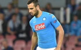 Arsenal plot winter raid for Napoli centre-back