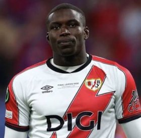 Hull City complete move for Mendy