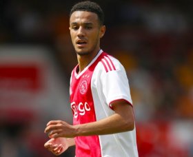 Fans want Spurs to pick up Mazraoui