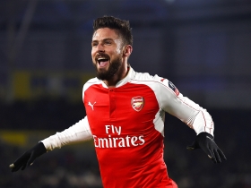 Olivier Giroud speaks on his Arsenal future