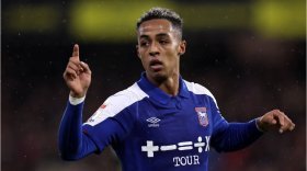 Omari Hutchinson wants to continue at Ipswich Town