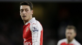 Spanish giants bid for Mesut Ozil