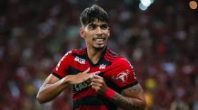 Manchester United to rival PSGs £35 million offer for Flamengo starlet