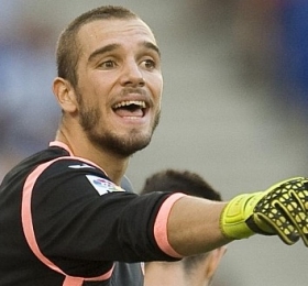 Tottenham snap up Pau Lopez