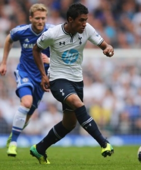 Tottenham close in on Paulinho signature
