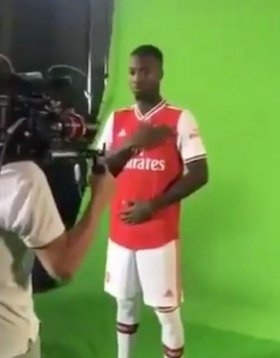 Leaked pictures confirm Arsenal signing of Nicolas Pepe