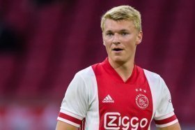 Liverpool yet to make offer for Dutch centre-back