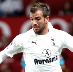 Tottenham star van der Vaart confident for 5th