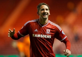 Gaston Ramirez hands in transfer request