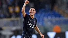 Juventus close to resigning Bologna winger Riccardo Orsolini