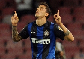 Sunderland seal Ricky Alvarez deal