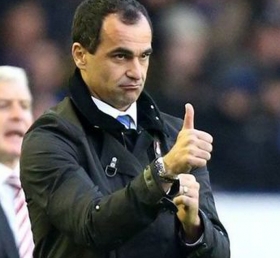 Roberto Martinez signs new Everton contract