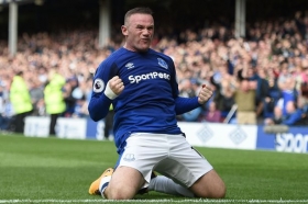 Wayne Rooney in contention for Tottenham game