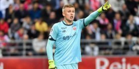 Arsenal to sign Icelandic goalkeeper as Martinez replacement