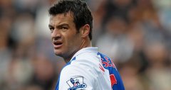 Tottenham complete move for Ryan Nelsen