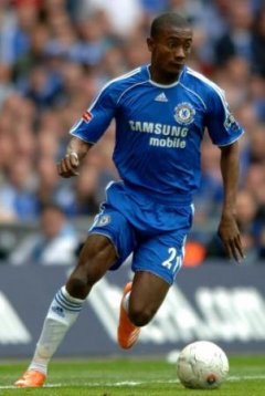 Chelsea star Kalou waiting for Bosman exit