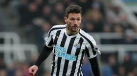 Arsenal, Tottenham Hotspur to battle for Newcastle United defender?