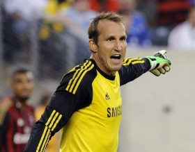 Chelsea rebuff Fulham bid for veteran shot-stopper