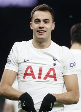 Reguilon signs for Manchester United
