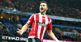 Sunderland to pursue Shane Long?