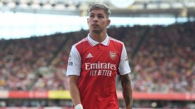 Arsenal orta saha oyuncusu Emile Smith-Rowe, transfer dönemi bitmeden takımdan ayrılacak