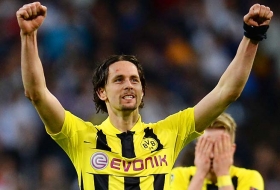 Liverpool eye swoop for Neven Subotic