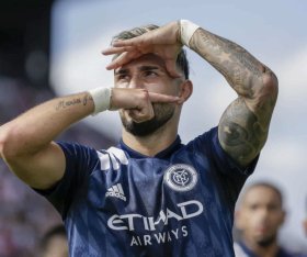 Taty Castellanos to join West Ham