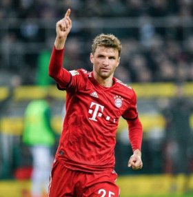 Thomas Muller not pining for Man Utd transfer move