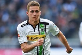 Liverpool considering move for Thorgan Hazard