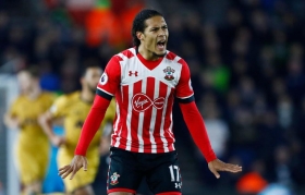 Van Dijk hoping to force Liverpool move